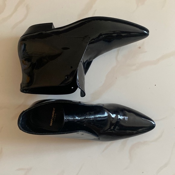 New SAINT LAURENT WOMEN'S 'JONAS' PATENT LEATHER ANKLE BOOTS BLACK. - Picture 2 of 9